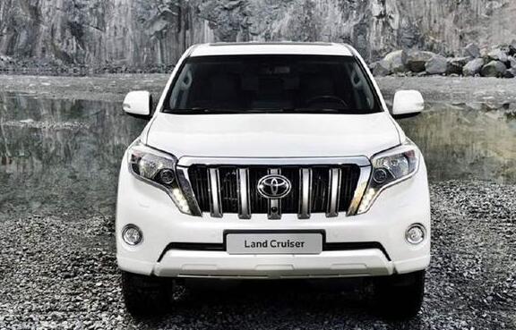 再見(jiàn)，原車(chē)?yán)龋〕墒旆€(wěn)重的豐田霸道，當(dāng)然...