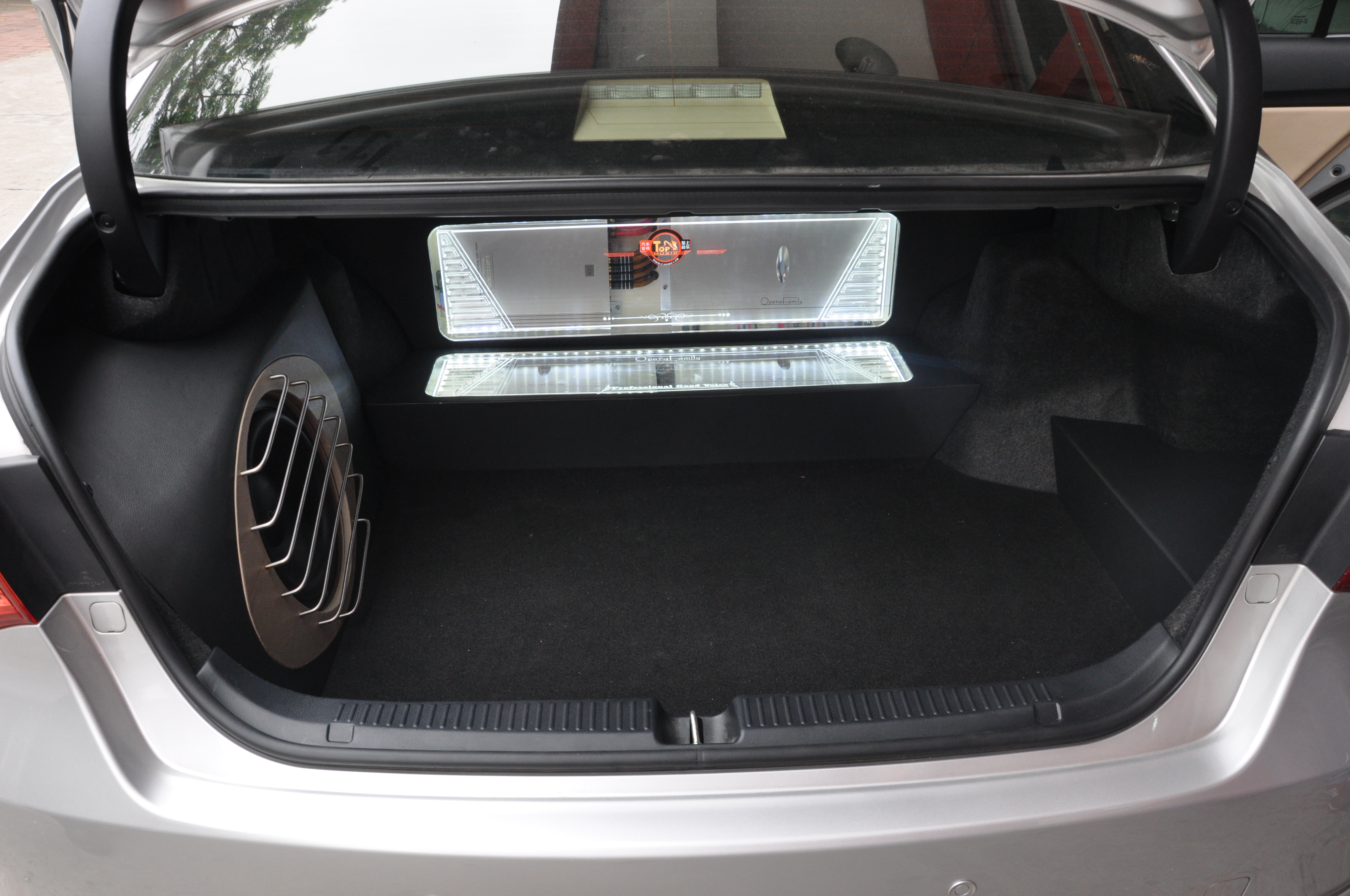 長安逸動汽車音響改裝升級歌劇世家，解決行車煩悶感