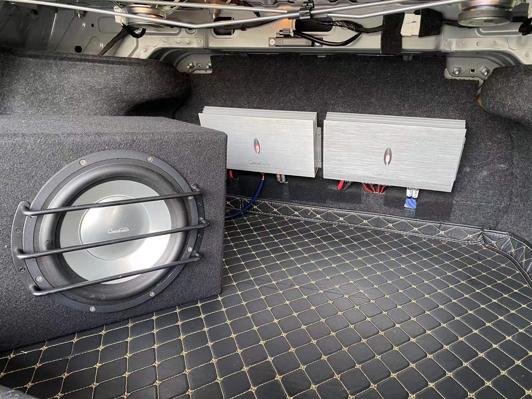 花小錢享高品質(zhì) 日產(chǎn)軒逸音響改裝后，能聽能炸個性十足