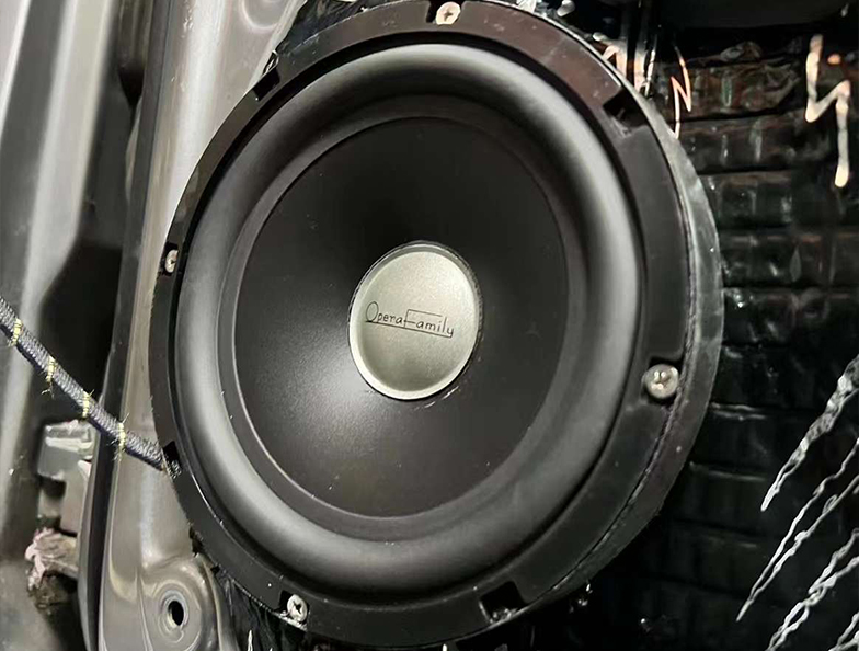 大眾polo改裝歌劇世家音響 簡改6單元坐享輕奢靚聲！