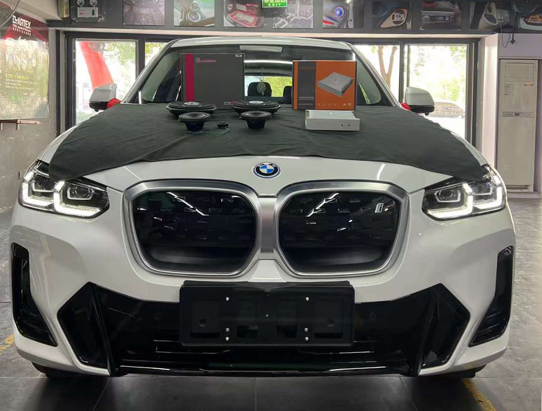 寶馬IX3汽車音響改裝如何不露痕跡？邁博...