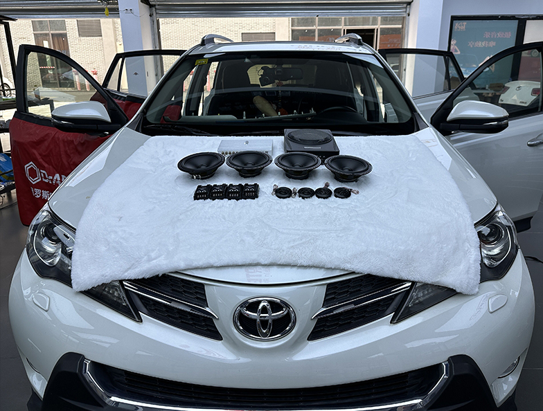 當(dāng)豐田RAV4遇上歌劇世家音響 秒變移動(dòng)...