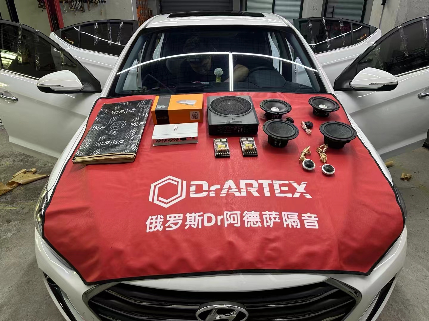 現(xiàn)代領(lǐng)動(dòng)音響升級(jí)，享受音樂(lè)的魅力