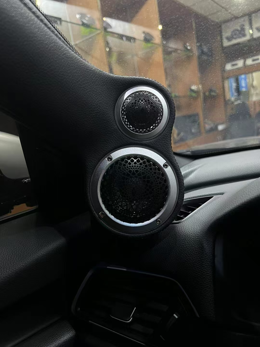 前聲場(chǎng)：歌劇世家VS33三分頻 (2).jpg